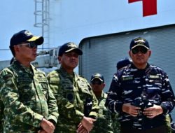 Dipantau Agus Subiyanto, TNI Unjuk Kekuatan Laut dan Udara di Karimunjawa
