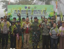 Hari Bumi, Satgas Pamtas dan Warga TTU Bersatu Hijaukan Desa