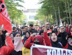 Munafri-Aliyah Ajak Buruh Rayakan Hari Buruh, Fun Walk Jadi Simbol Kebersamaan