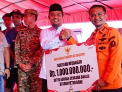 Bone di Hantam Banjir! Gubernur Sulsel Turun Langsung, Rp1 Miliar Disalurkan untuk Warga