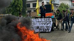 Ricuh Demo PT KIMA, Kader SEMMI Dilarikan ke Rumah Sakit Usai di Hantam APAR