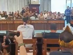 Audiensi Panas Berujung Chaos Politik! APMKT Teriak “Turun Jabatan”, Rudy Masud Pilih Kabur dari Forum