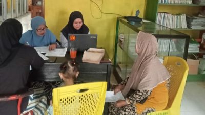 Program Bantuan Pusat NasDem Masuk Kelurahan Lalolang, 10 KK Warga Mulai Menerima Manfaat Bedah Rumah