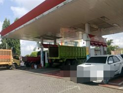 Truk 10 Roda Diduga Angkut Proyek Malah Isi Solar Subsidi, Siapa yang Verifikasi Barcode di SPBU Mare?