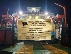 Tiket Tambahan KMP Raja Dilaut Dipertanyakan: Rp30 Ribu Dicoret, Diganti Tulisan Tangan Rp50 Ribu