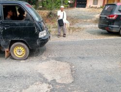 Pelek Bengkok, Ban Meledak! Jalan Samarinda–Bengalon Tagih Tanggung Jawab Pemerintah